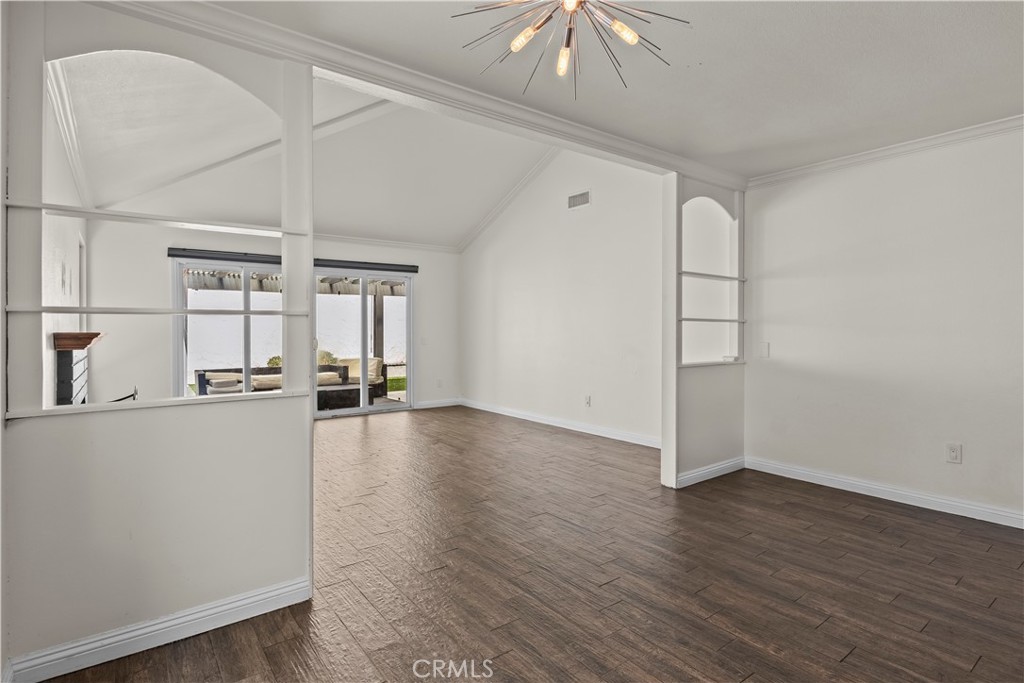 6771 Vista Loma