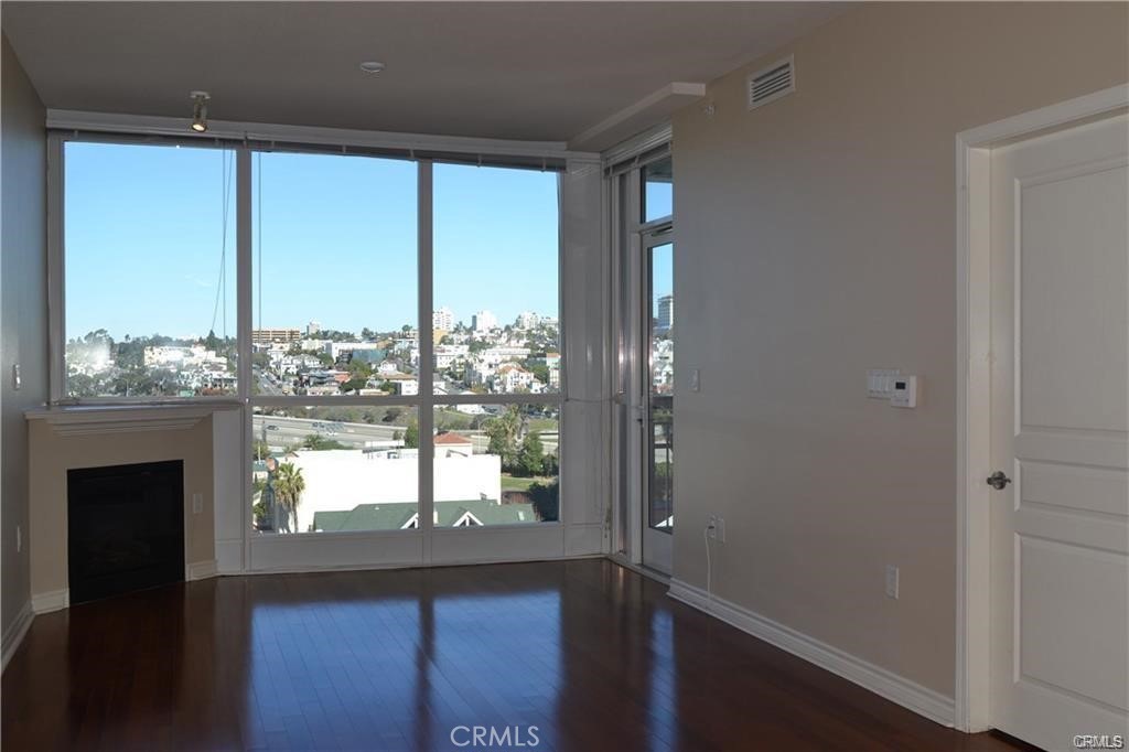 300 W Beech Street 1204