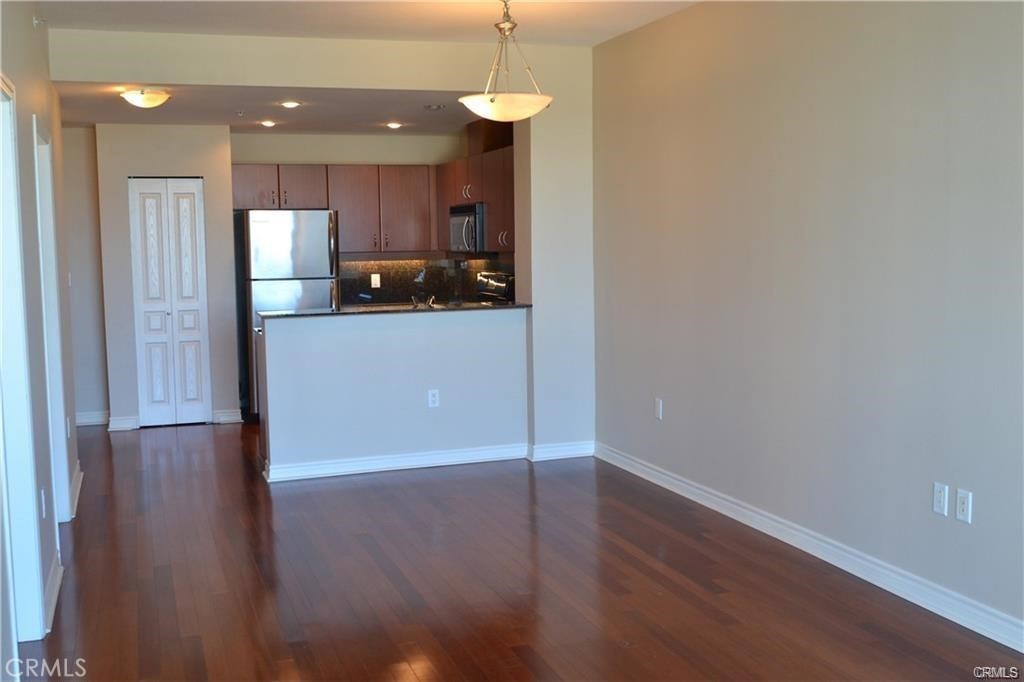 300 W Beech Street 1204