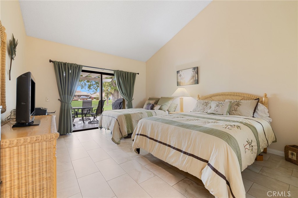 40963 Interlachen Lane