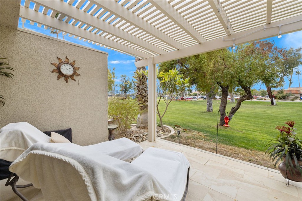 40963 Interlachen Lane