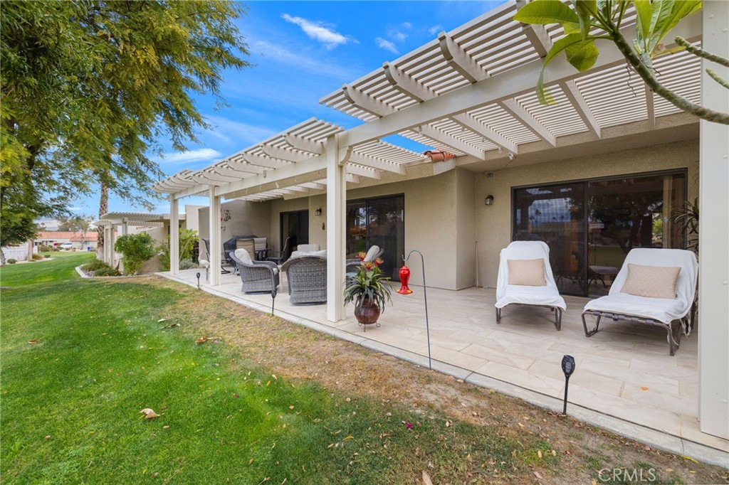 40963 Interlachen Lane