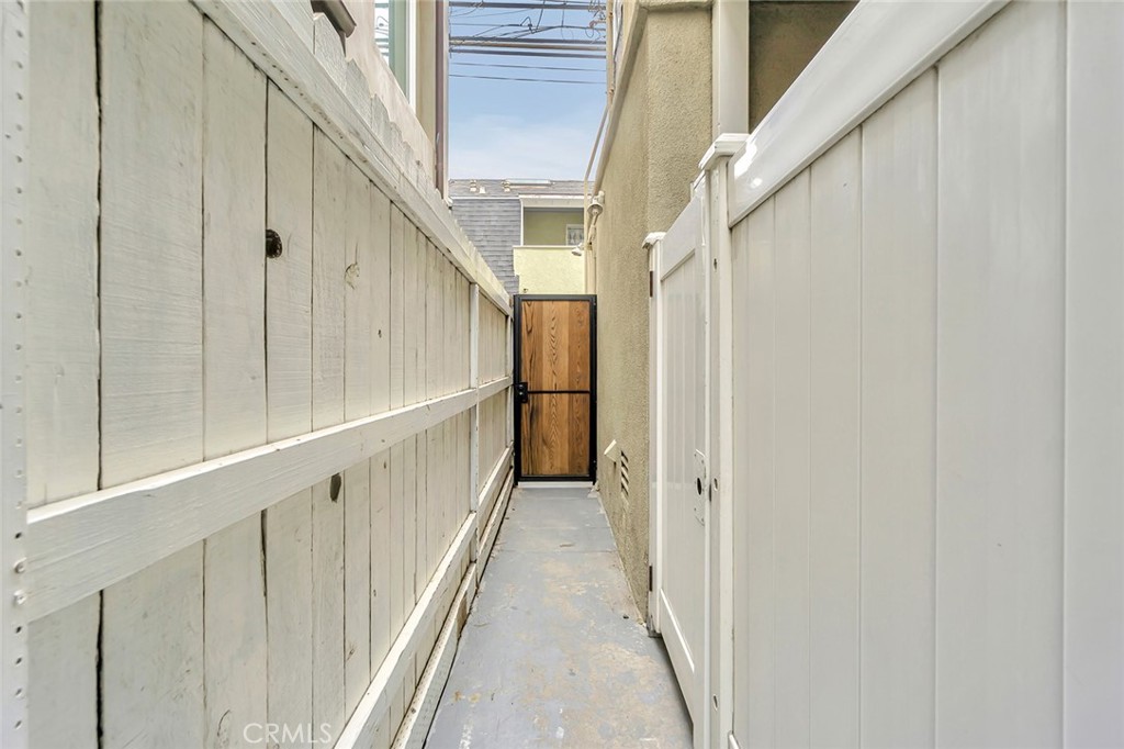 5125 E. Ocean Blvd #B