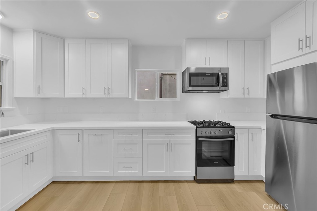 5125 E. Ocean Blvd #B