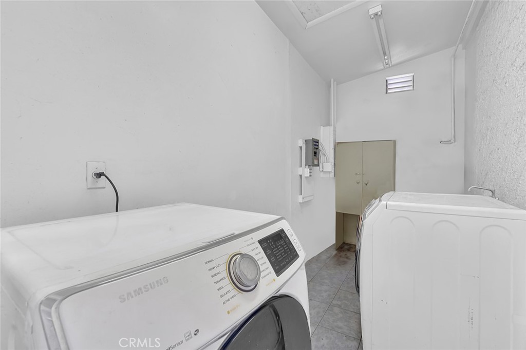 5125 E. Ocean Blvd #B