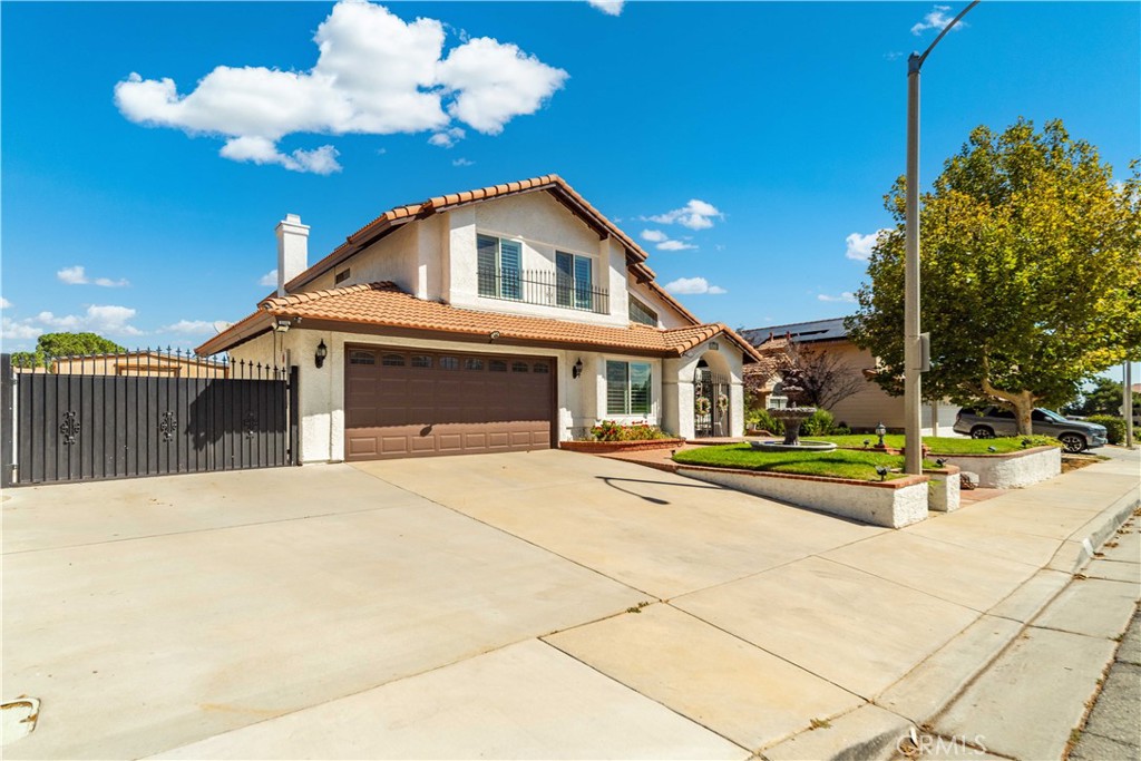 4535 TALENTO Way
