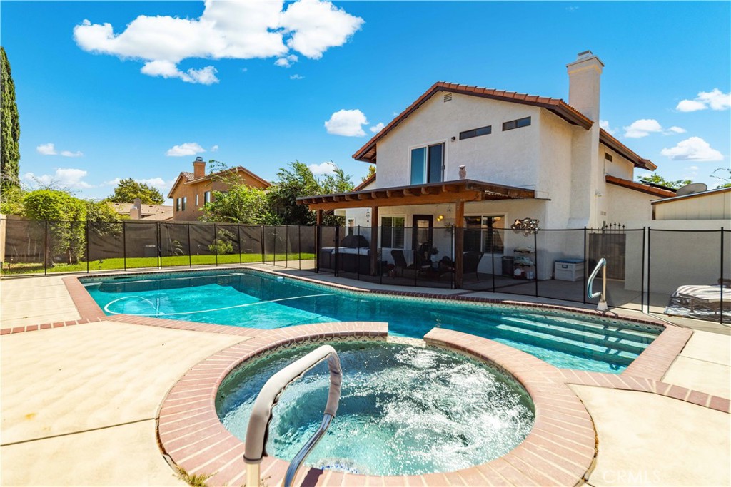 4535 TALENTO Way
