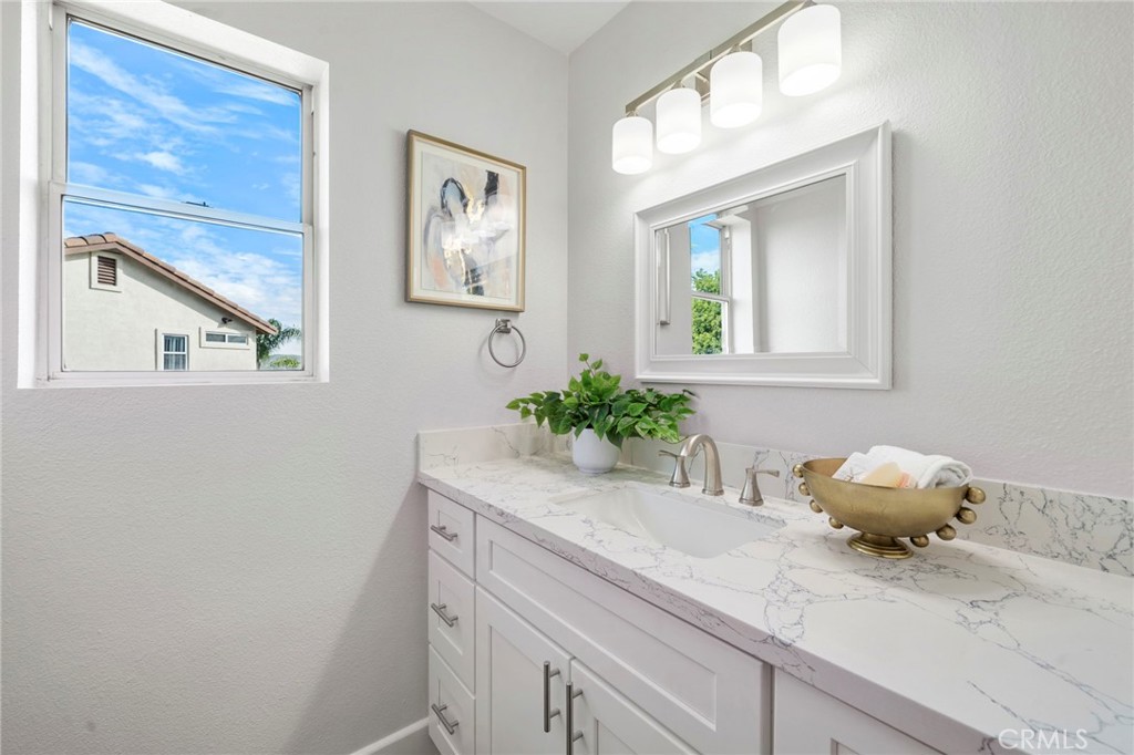 15294 Madrone Court