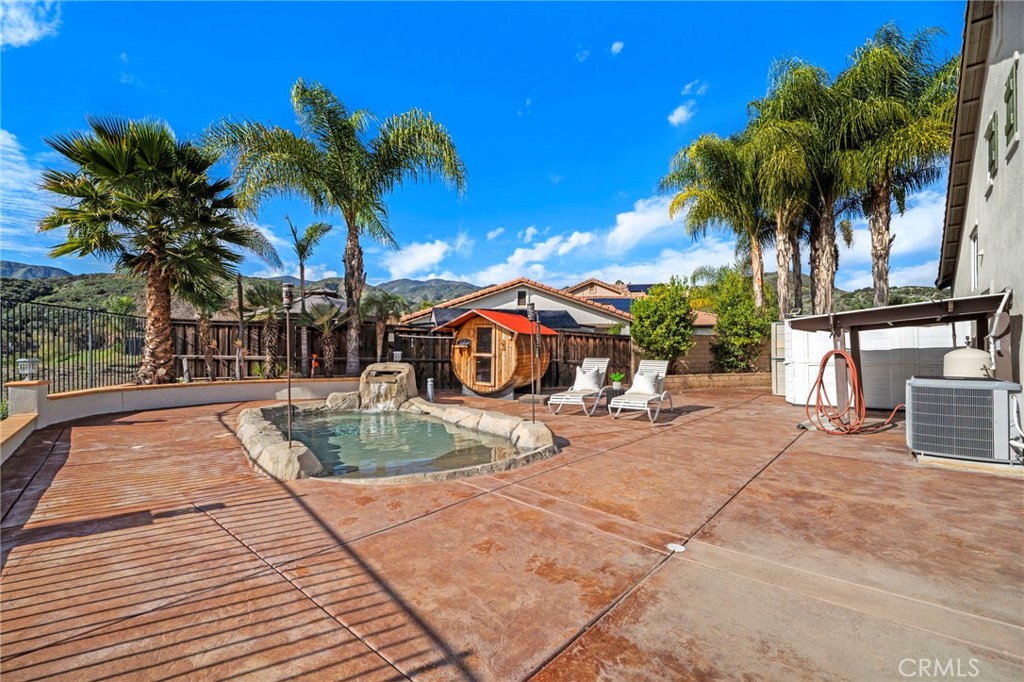 15294 Madrone Court