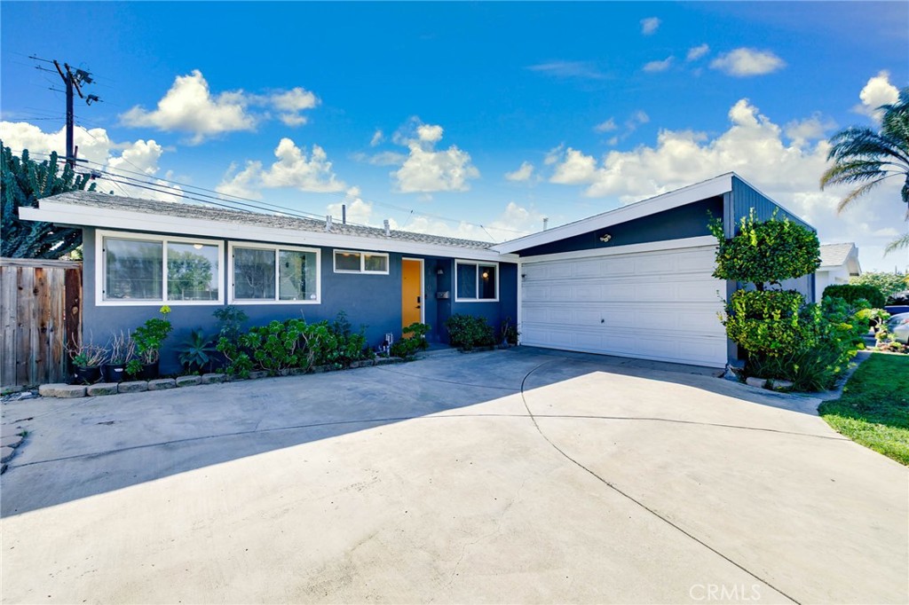 2470 Santa Clara