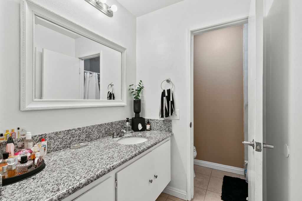 1101 W Macarthur 244