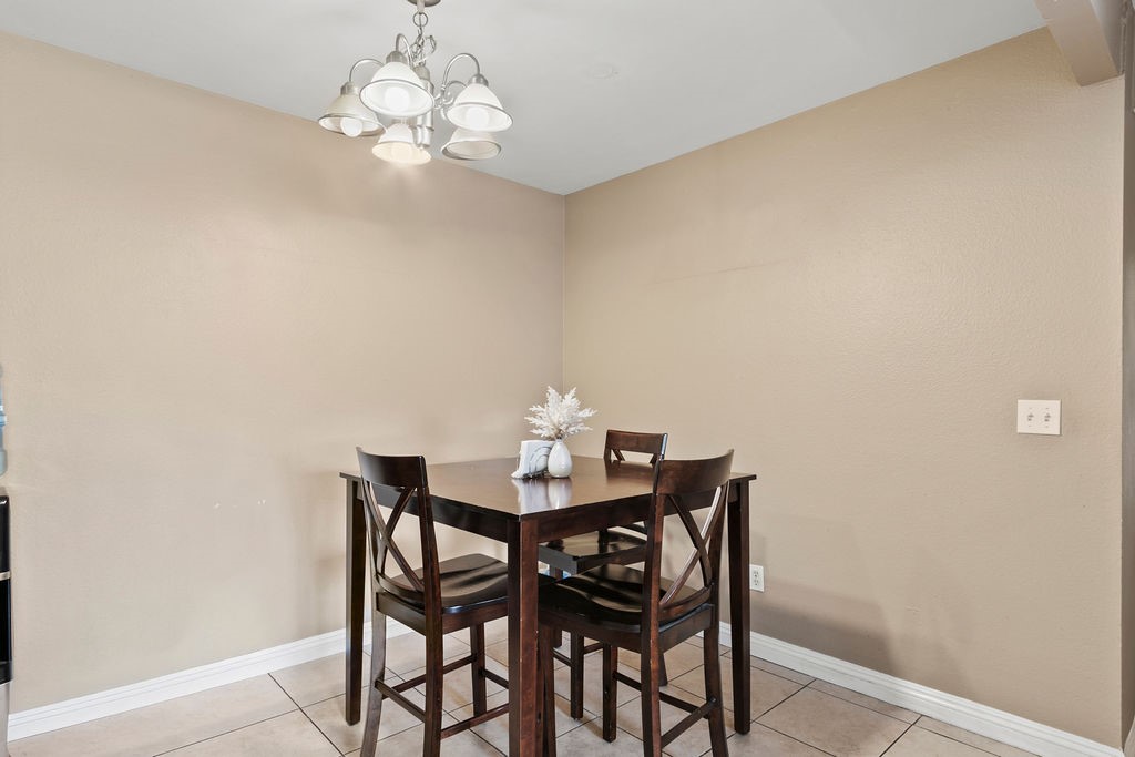 1101 W Macarthur 244