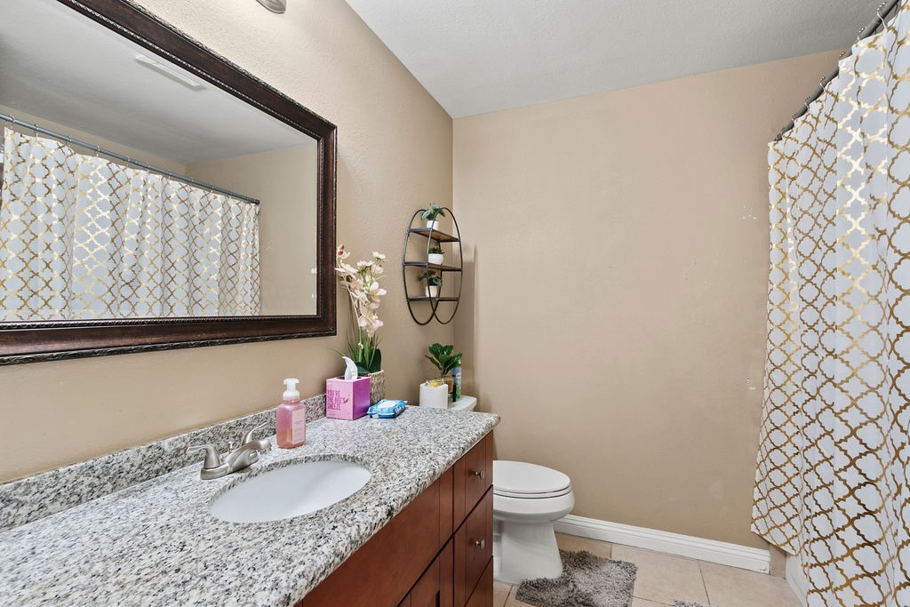 1101 W Macarthur 244