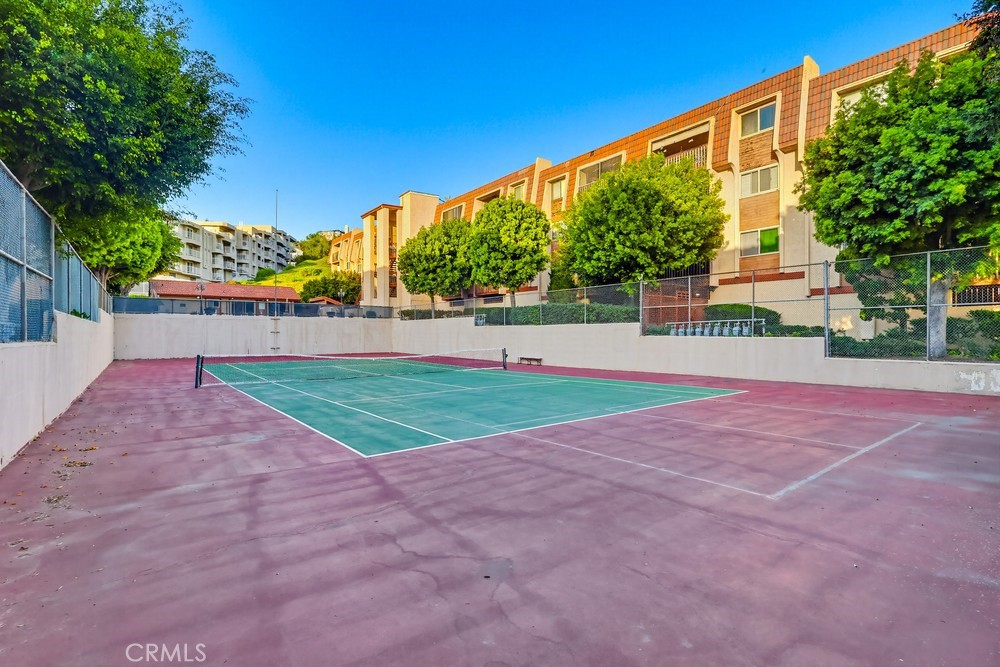 2101 E 21st 306