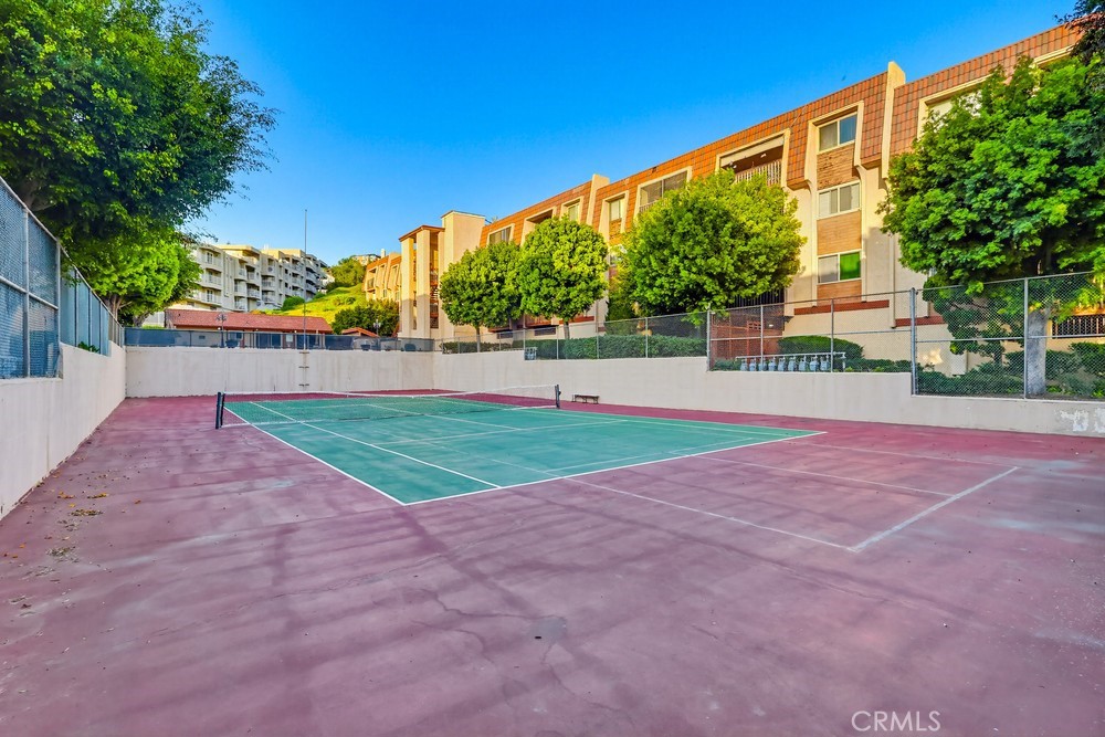 2101 E 21st 306