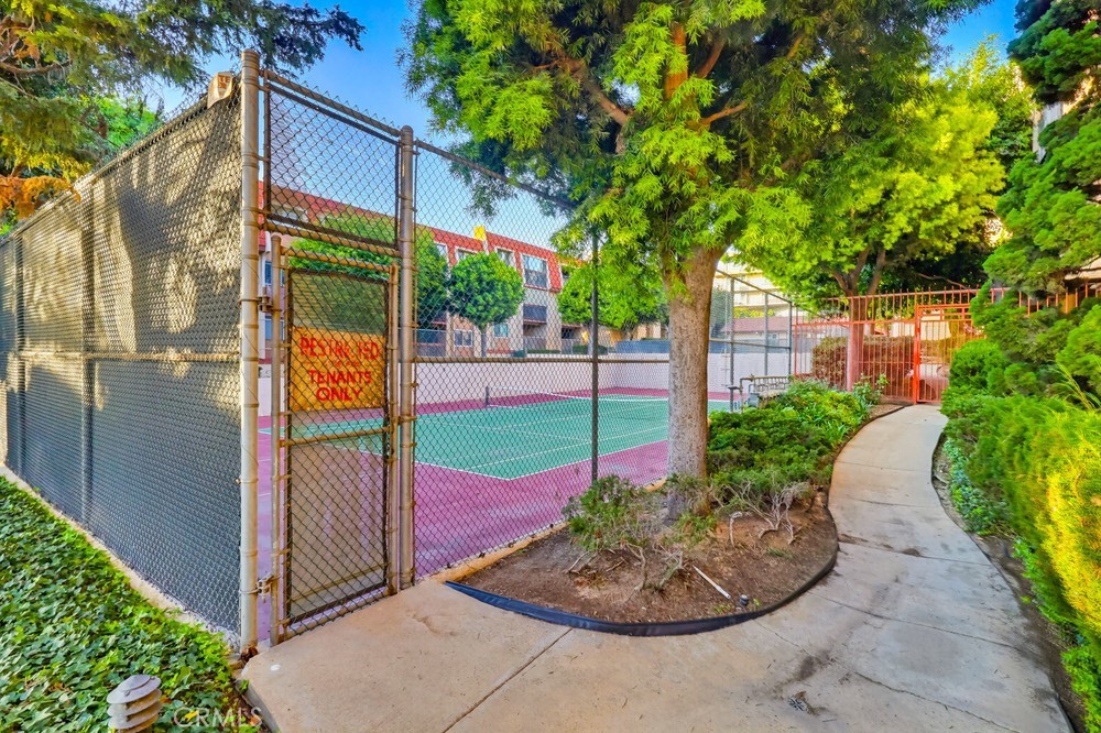 2101 E 21st 306