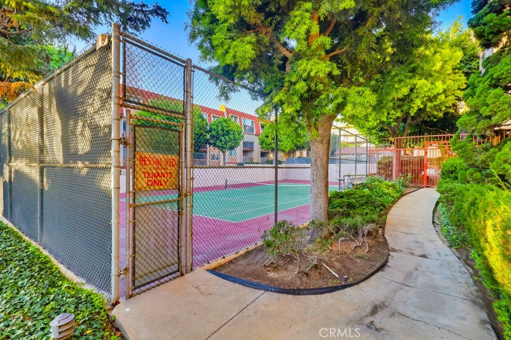 2101 E 21st 306