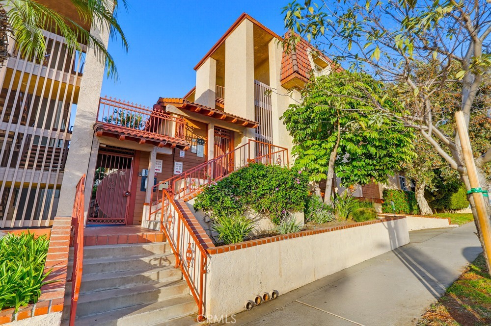 2101 E 21st 306