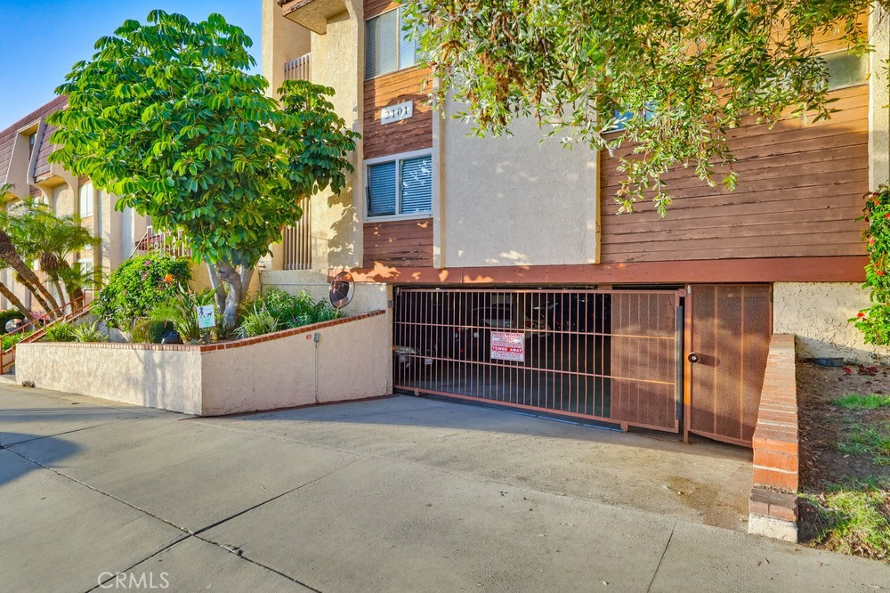 2101 E 21st 306