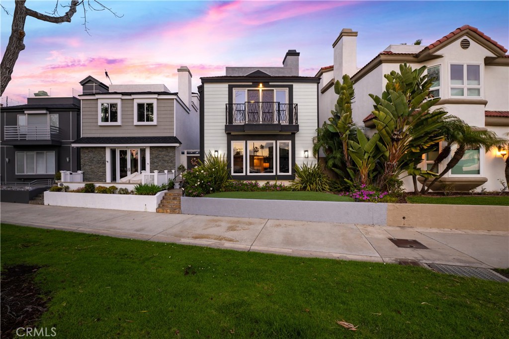 1713 Electric Avenue