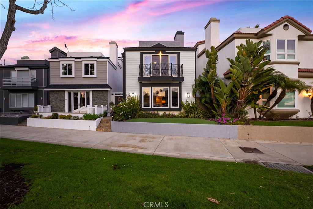 1713 Electric Avenue