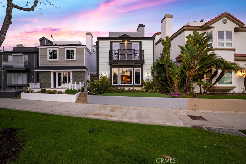 1713 Electric Avenue