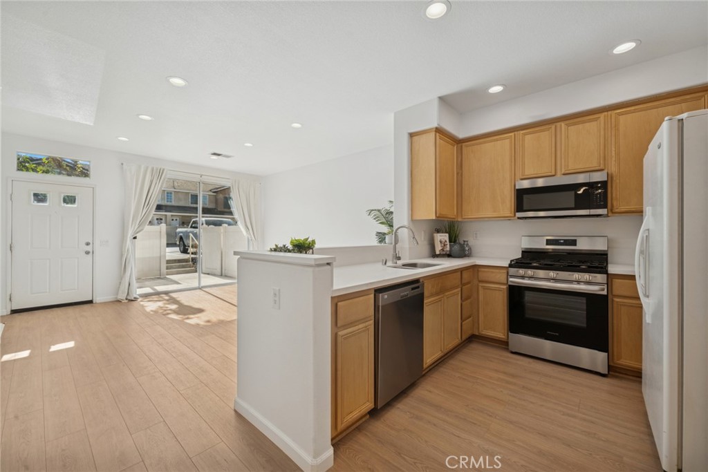 8460 E Tioga