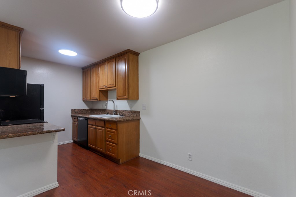 564 N Bellflower Boulevard 218