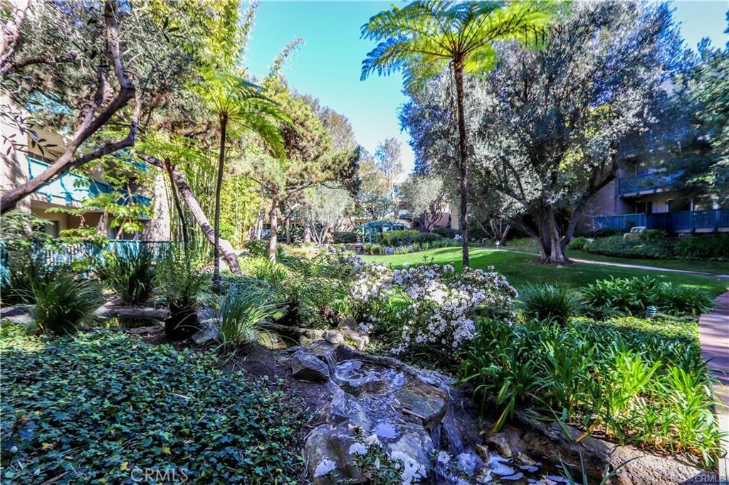 564 N Bellflower Boulevard 218