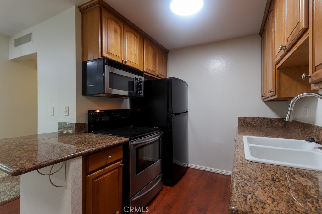 564 N Bellflower Boulevard 218