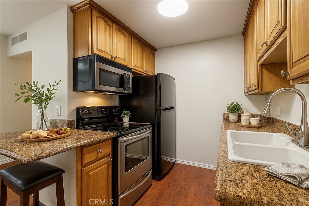 564 N Bellflower Boulevard 218