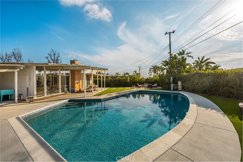 732 S Woodland Street