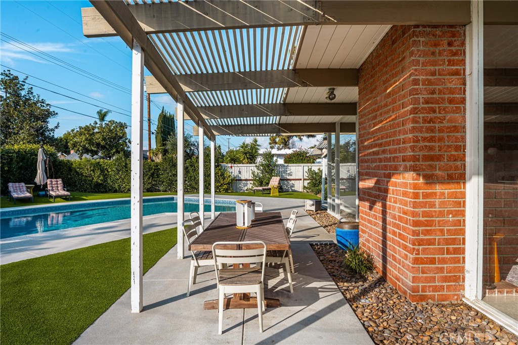 732 S Woodland Street