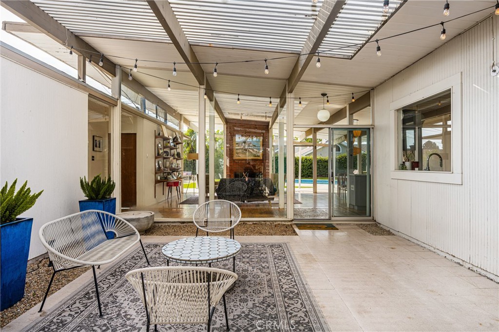 732 S Woodland Street