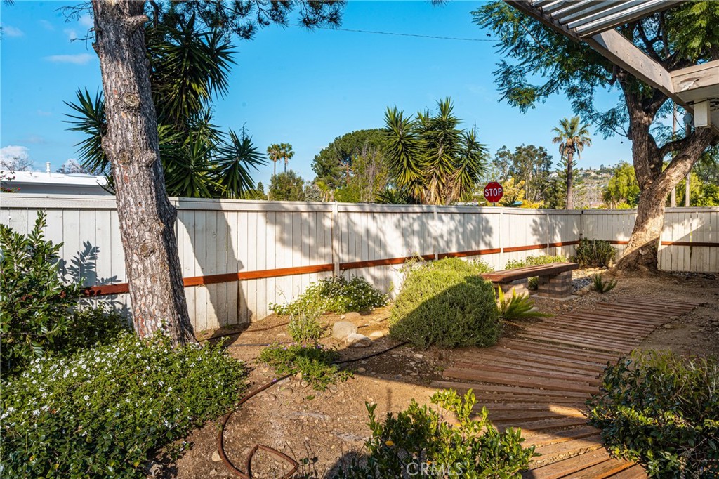 732 S Woodland Street