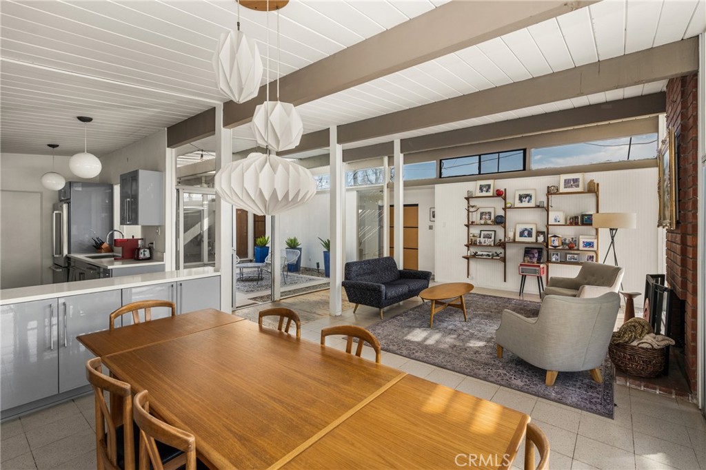 732 S Woodland Street