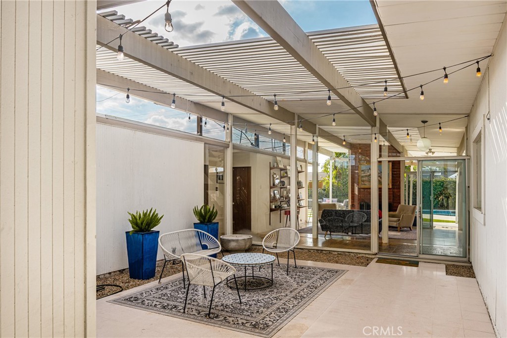 732 S Woodland Street