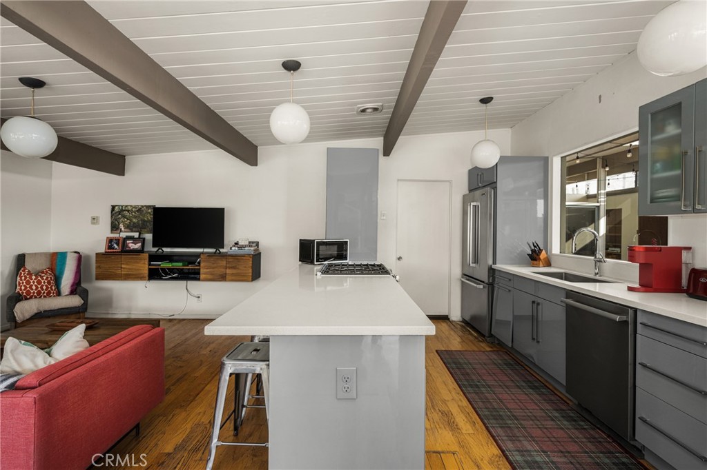 732 S Woodland Street