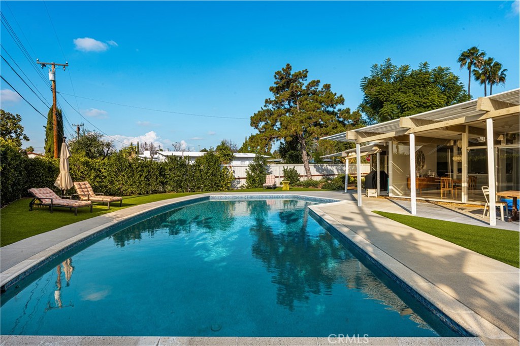 732 S Woodland Street