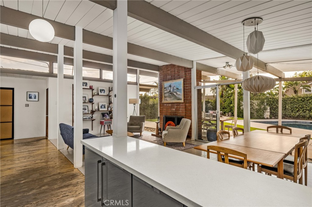 732 S Woodland Street