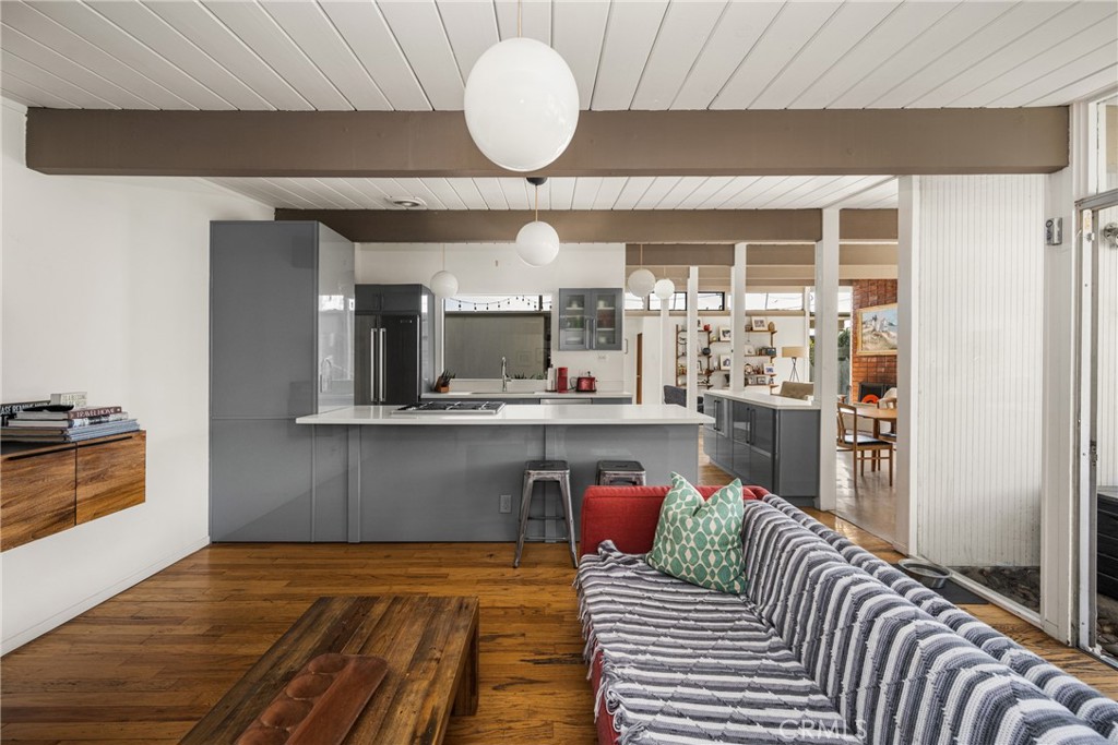 732 S Woodland Street