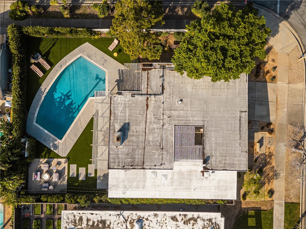 732 S Woodland Street