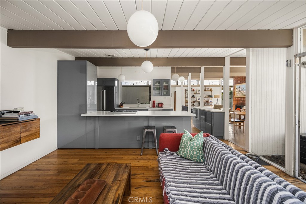 732 S Woodland Street