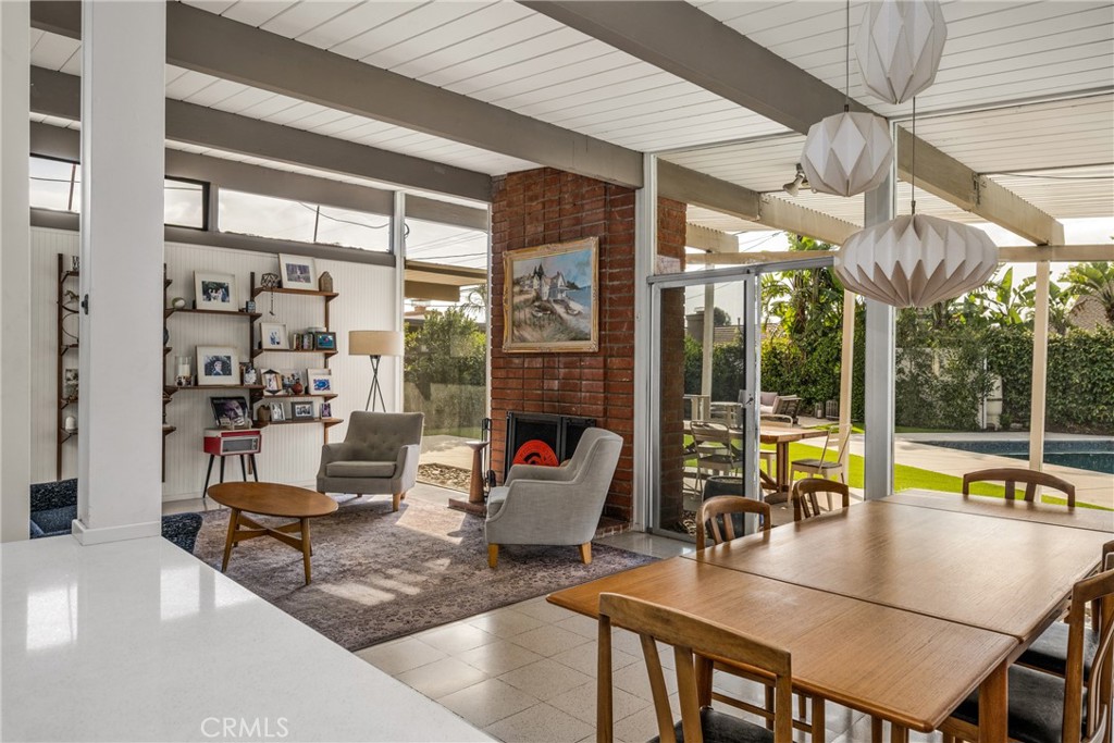 732 S Woodland Street