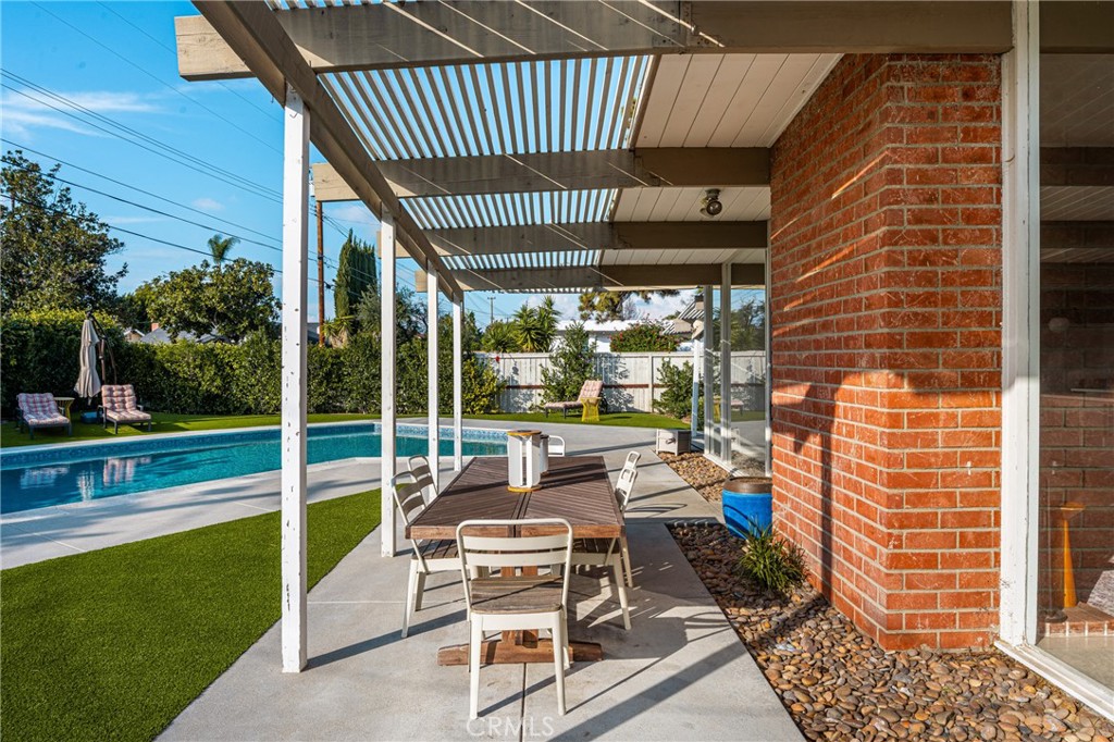 732 S Woodland Street