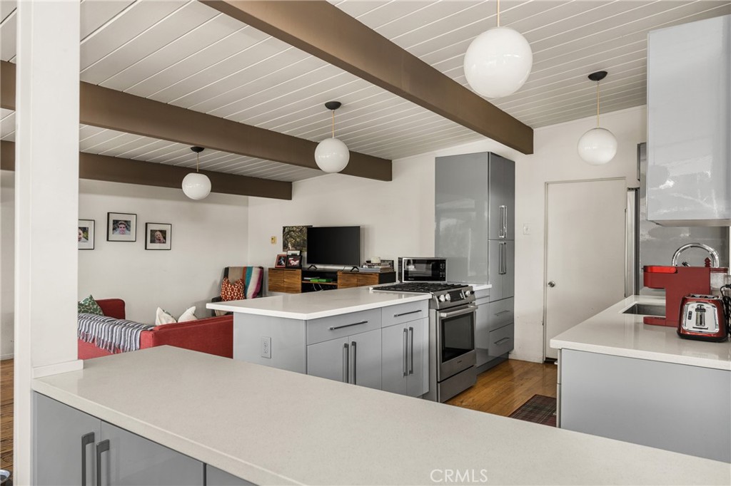 732 S Woodland Street