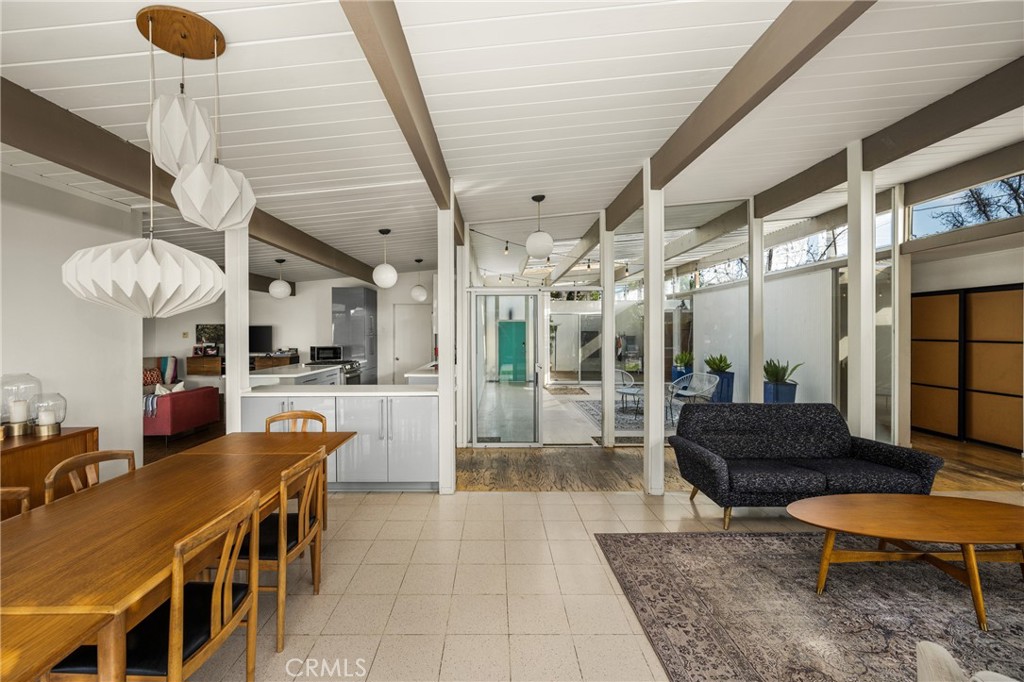 732 S Woodland Street