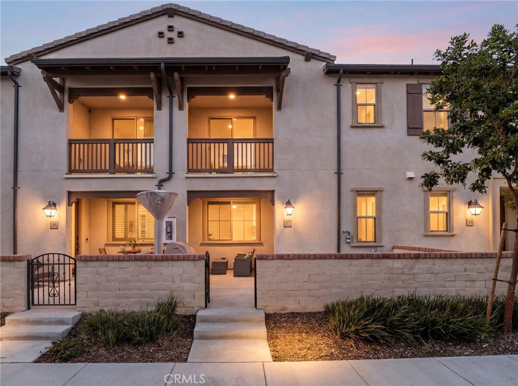 2815 E Berry Loop Privado