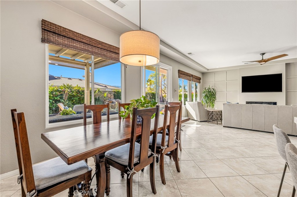 79851 Parkway Esplanade N