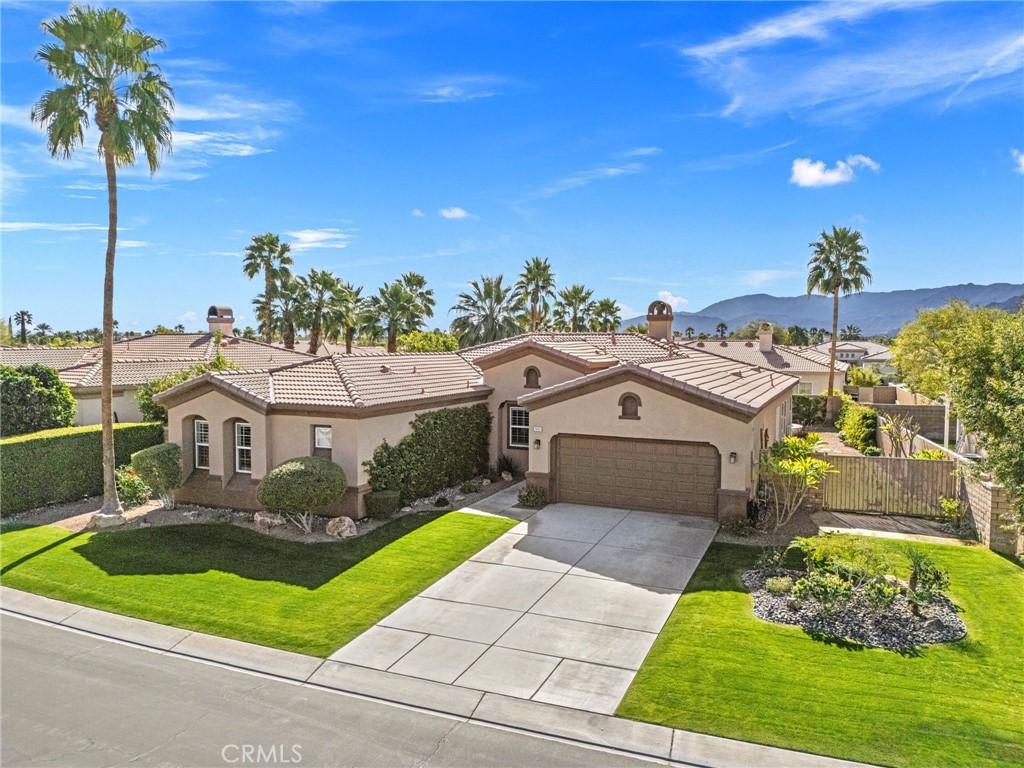 79851 Parkway Esplanade N